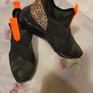 STEVE MADDEN CAMO & LEOPARD PRINT WOMEN'S